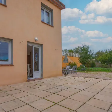 Avec Terrasse Apartment *