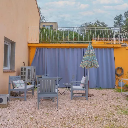 Apartment Avec Terrasse *